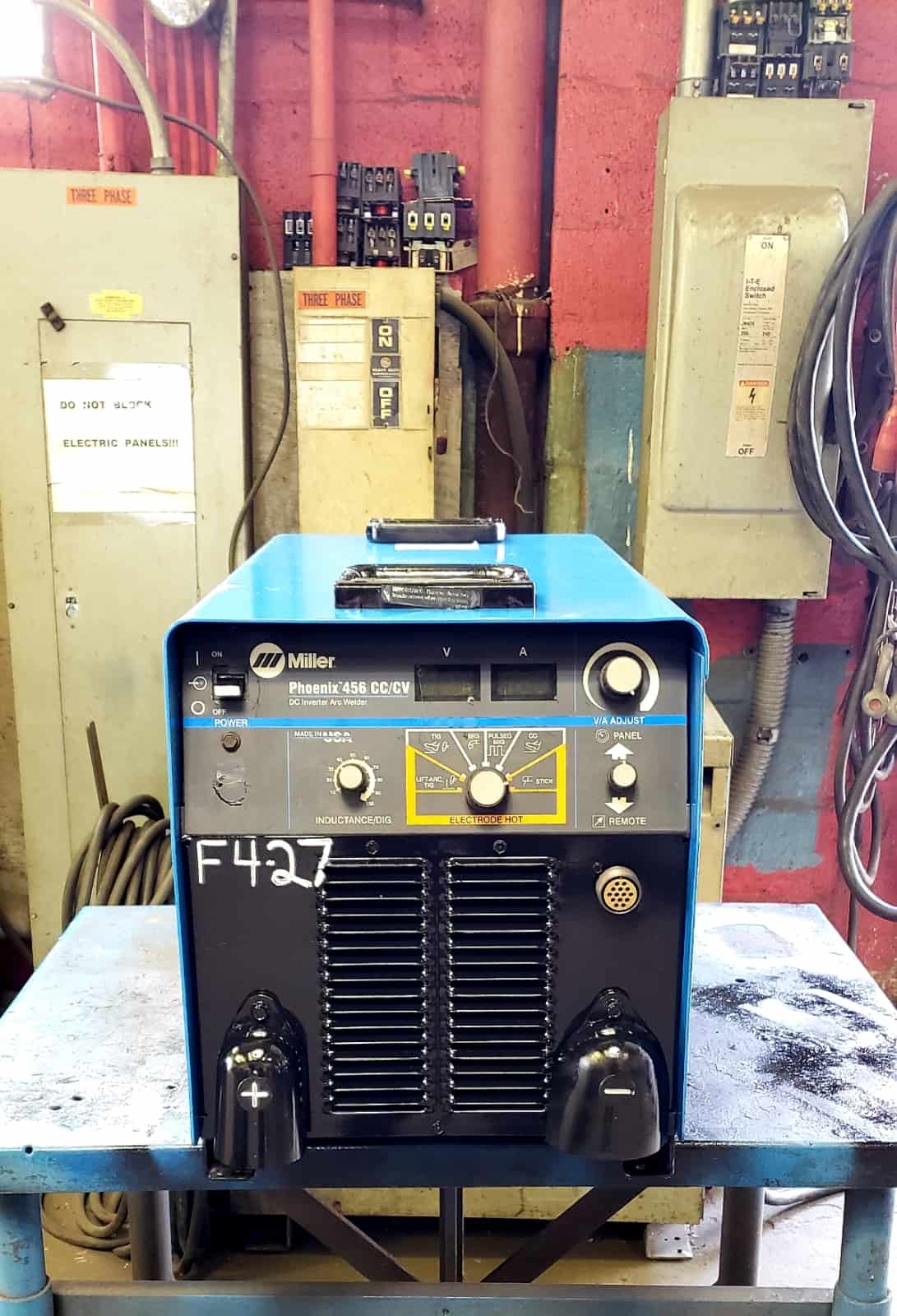 Miller XMT 456 CC/CV Serial No. MD020786U WeldingPro